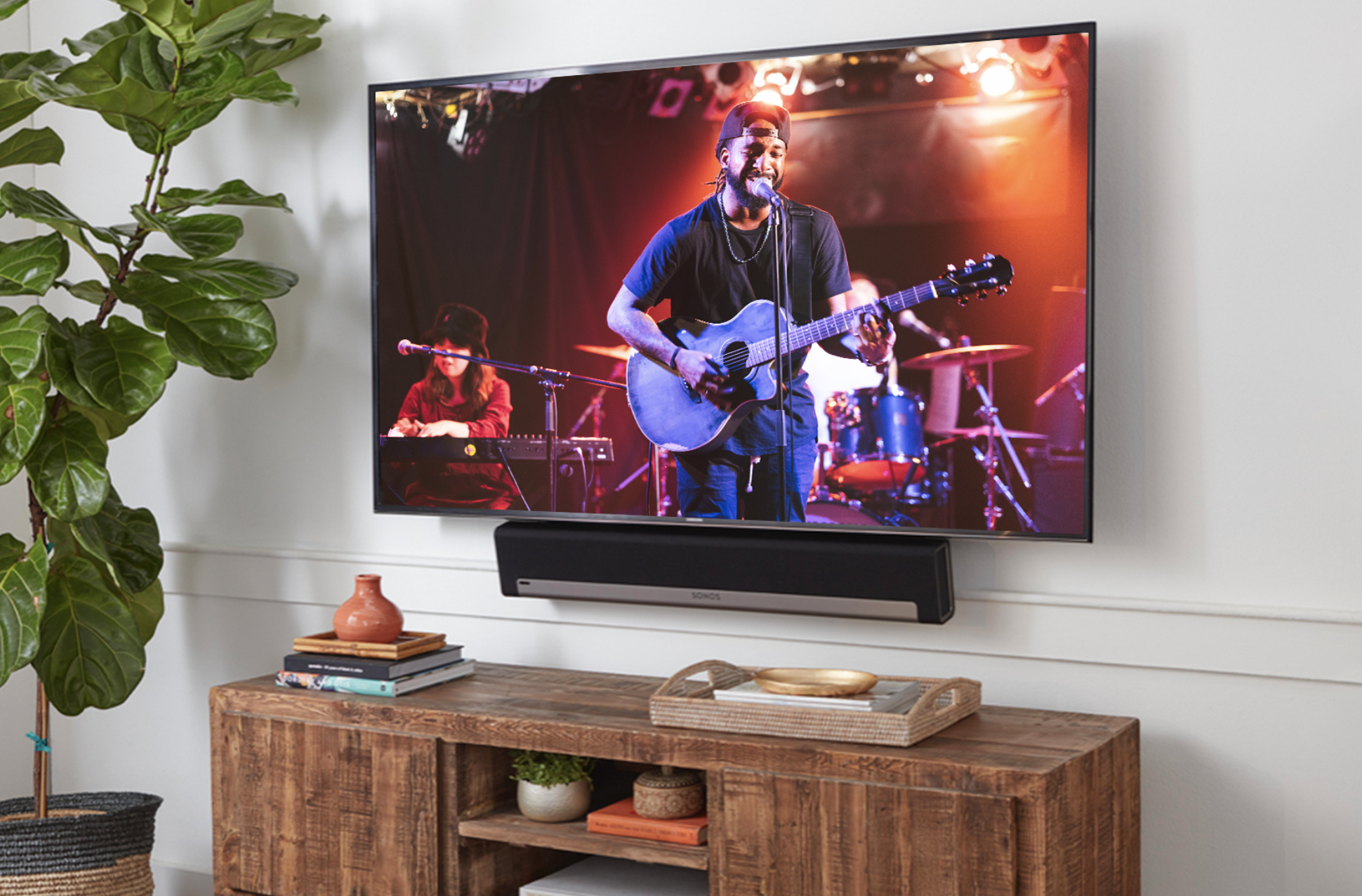 How To Hide Cords And Plugs On Wall Mounted TVs - ECHOGEAR